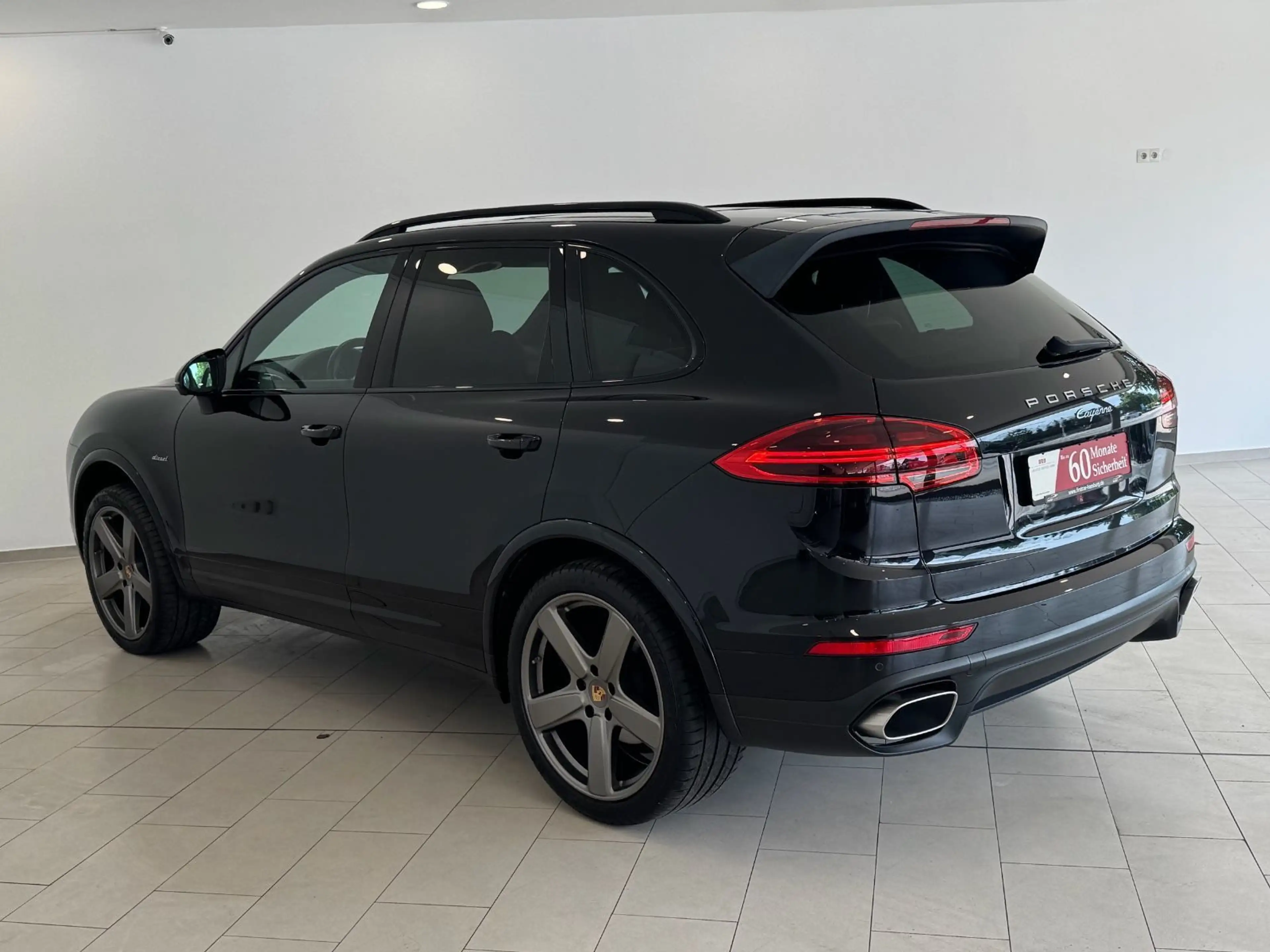 Porsche Cayenne Diesel Platinum Edition|360°|PANO|BOSE| — photo 3