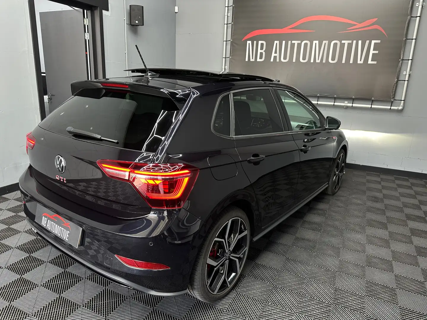 Volkswagen Polo GTI 2.0 2023 Schwarz - 2