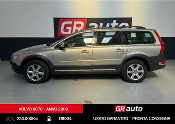 XC70 2.4 d5 Momentum awd 185cv