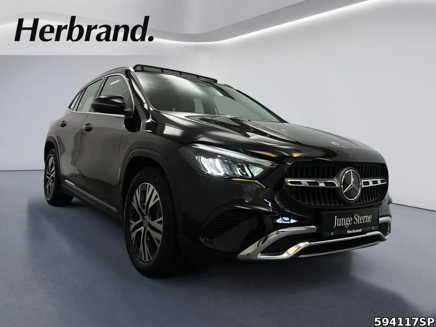 Mercedes-Benz GLA 200 Progressive Pano AHK EASY-PACK CarPlay Schwarz - 2