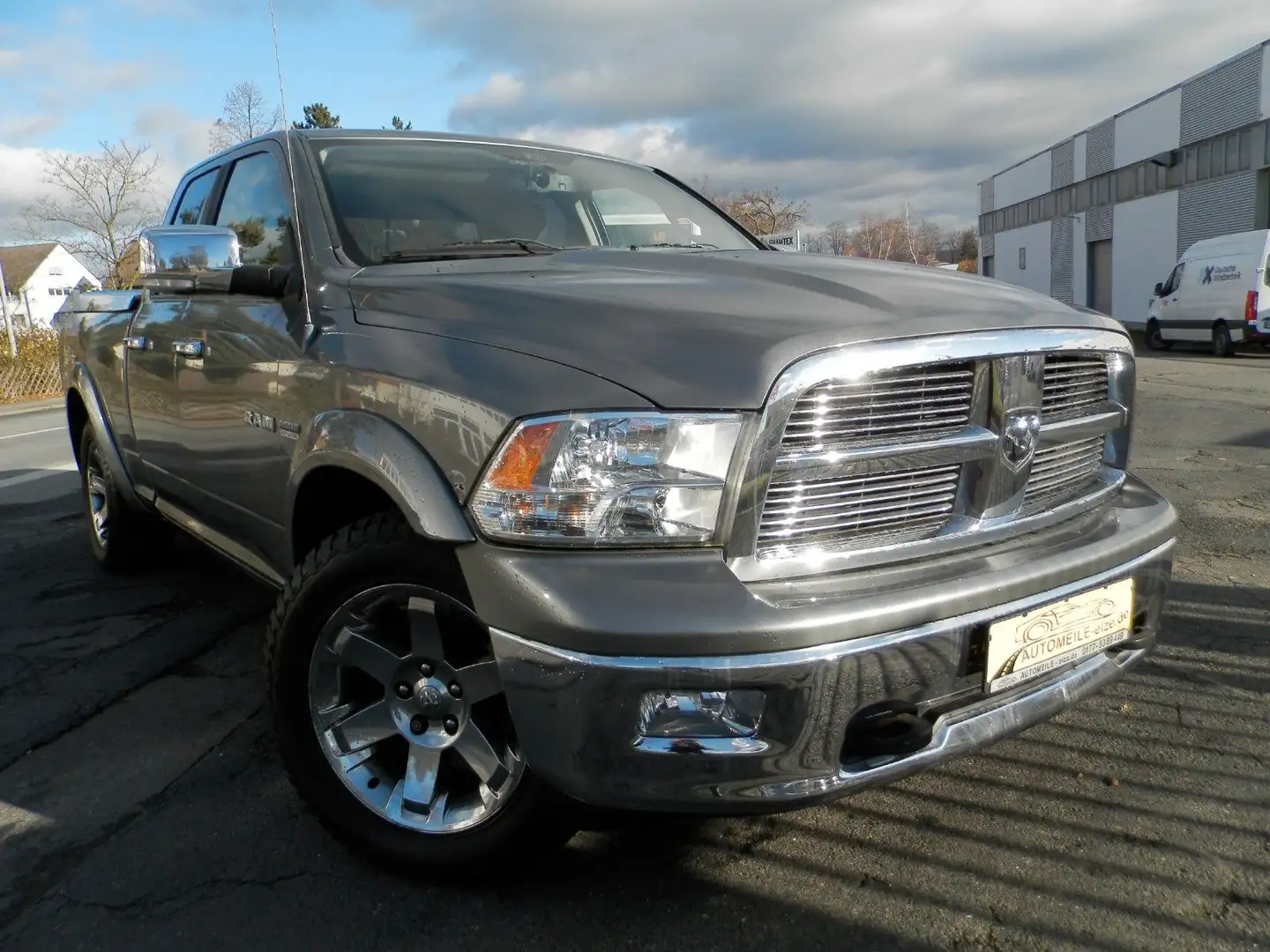 Dodge RAM "LPG"4x4"AHK"Automatik"HEMI 5,7L Srebrny - 2