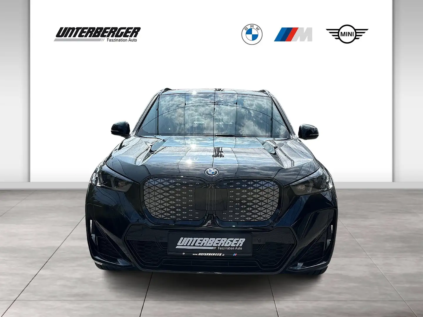 BMW iX1 eDrive20 1,99% Fixzinsaktion M Sportpaket Head-Up Schwarz - 2