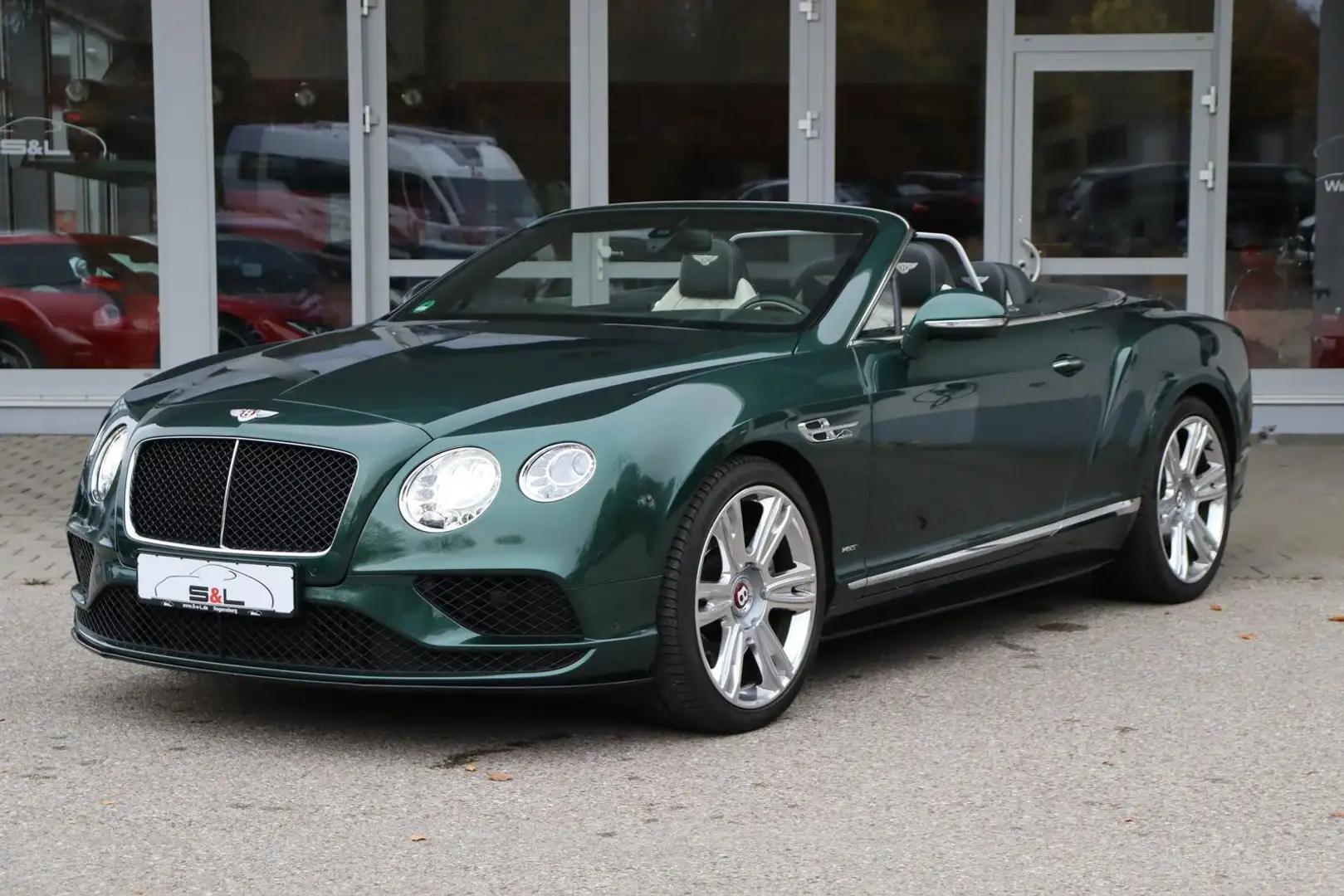 Bentley V8 S Grün - 1