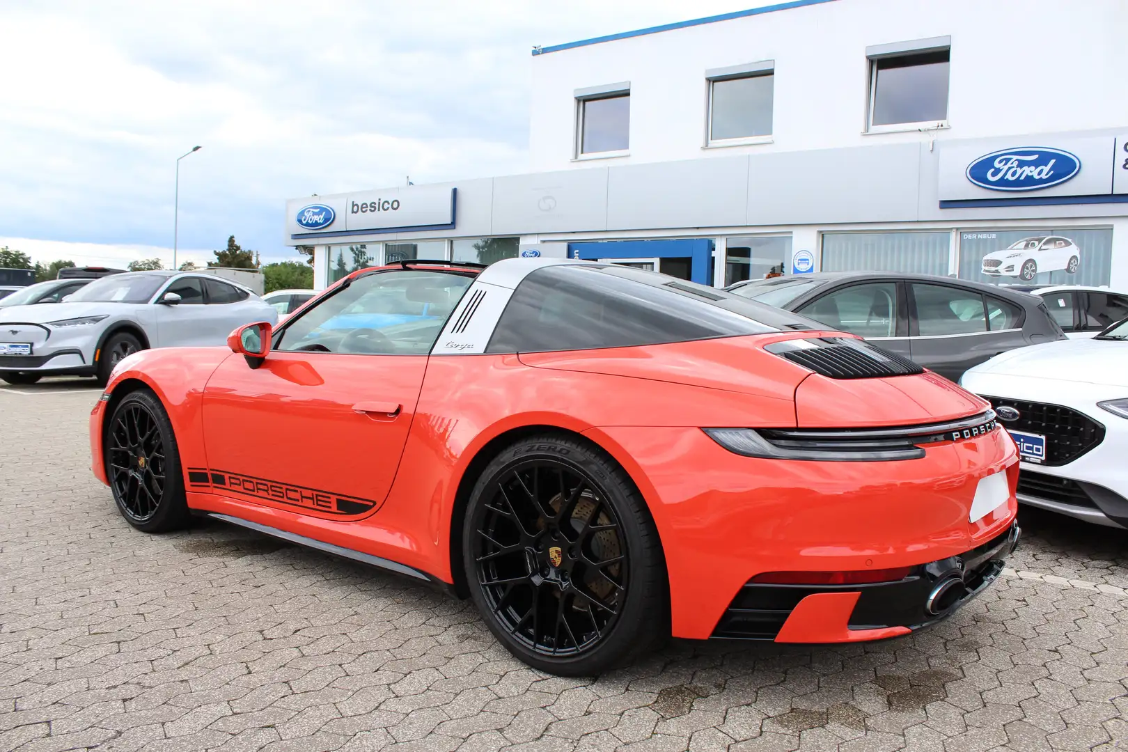 Porsche 992 Targa 4 Sport Design Paket*Matrix*Chrono*Abgas* - 2