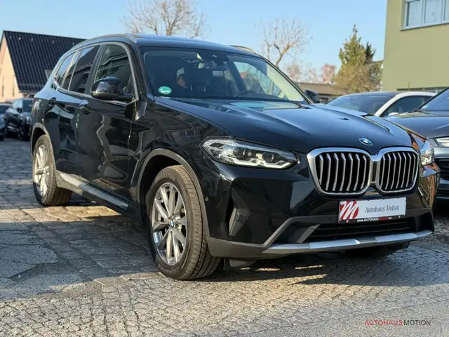 BMW X3 view 4