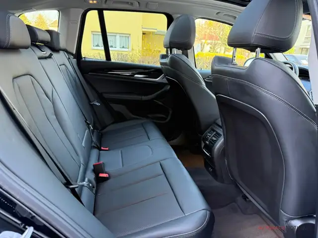 BMW X3 view 15