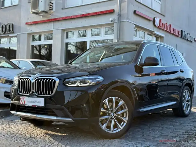 BMW X3 view 2