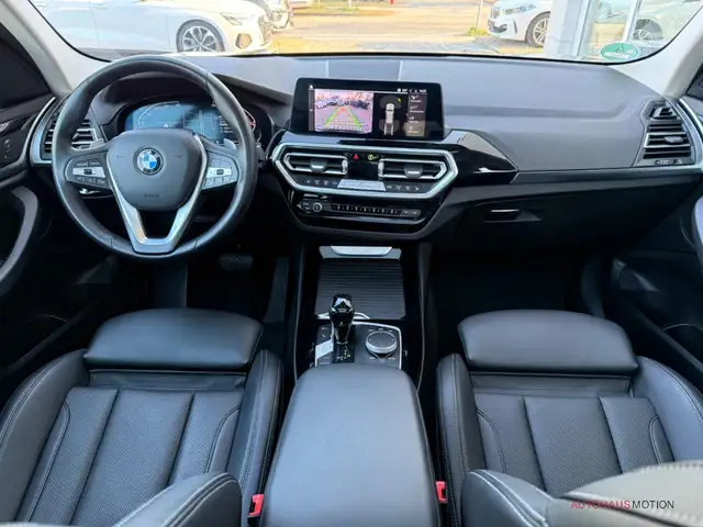 BMW X3 view 14