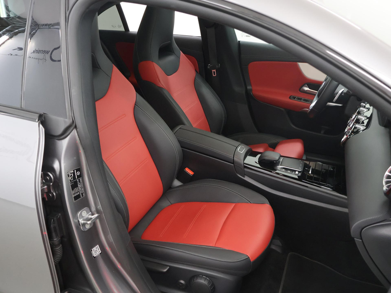 Mercedes-Benz CLA 180 AMG Line | Night | Panoramadak | Lederen bekleding — photo 10