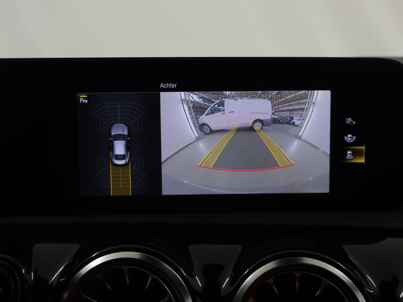Mercedes-Benz CLA 180 AMG Line | Night | Panoramadak | Lederen bekleding — photo 14