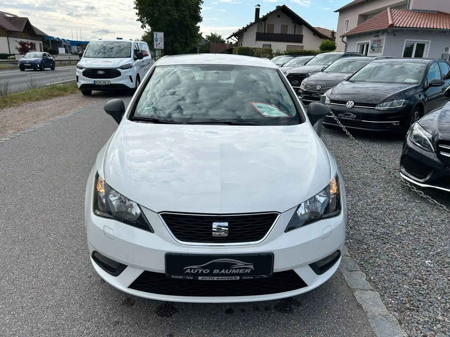 SEAT Ibiza Reference Weiß - 2