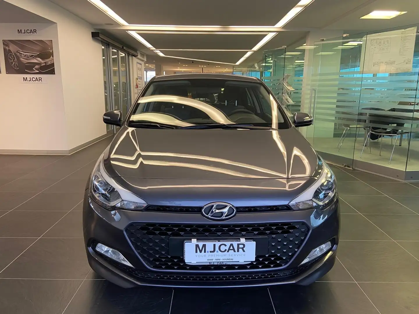 Hyundai i20 5p 1.2 Login econext 84cv Gris - 2