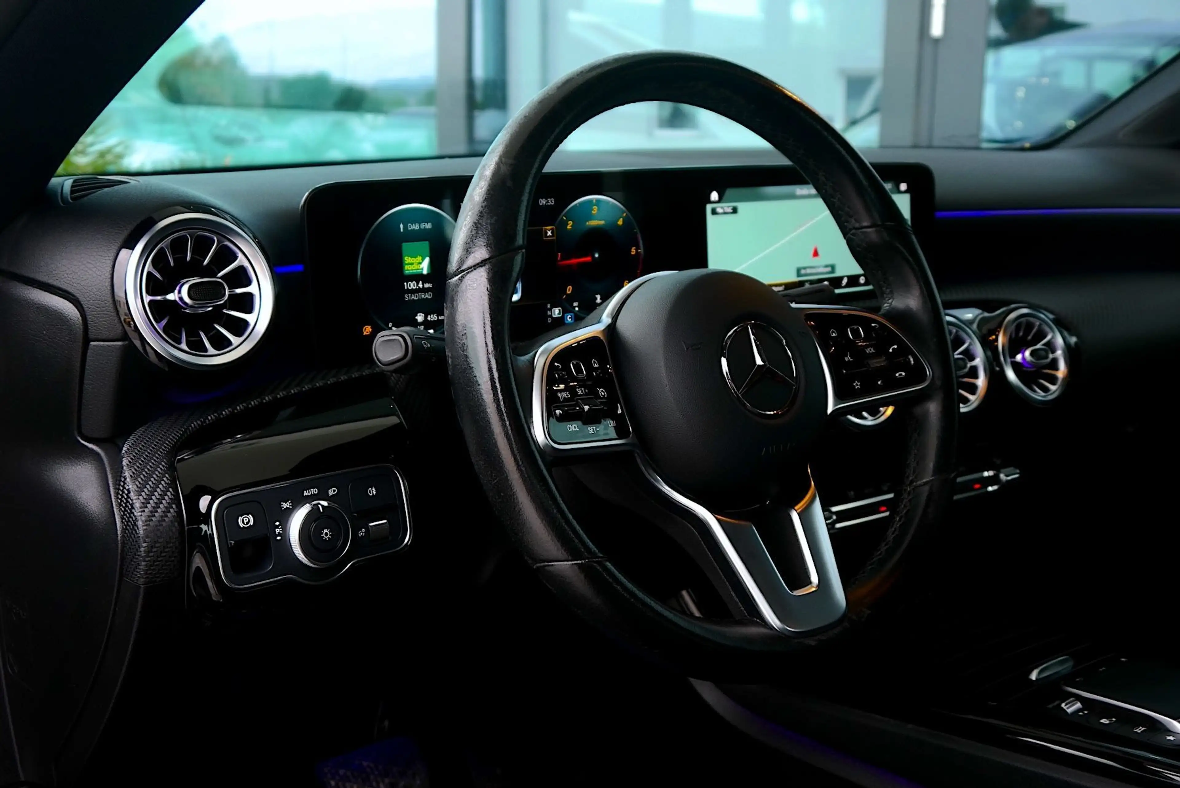 Mercedes-Benz CLA 180 d Aut. *Kamera - Sitzheizung* — photo 10