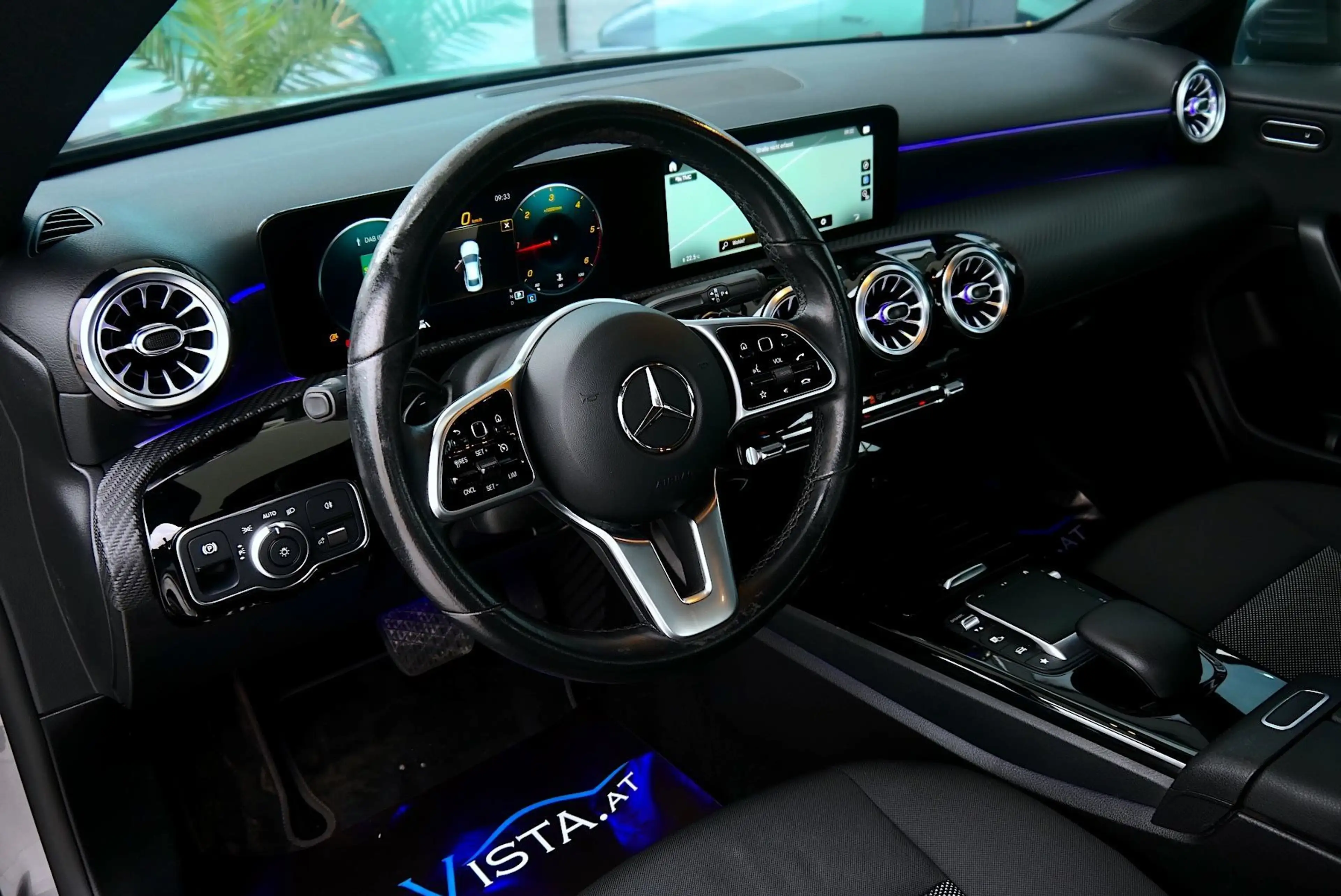 Mercedes-Benz CLA 180 d Aut. *Kamera - Sitzheizung* — photo 9