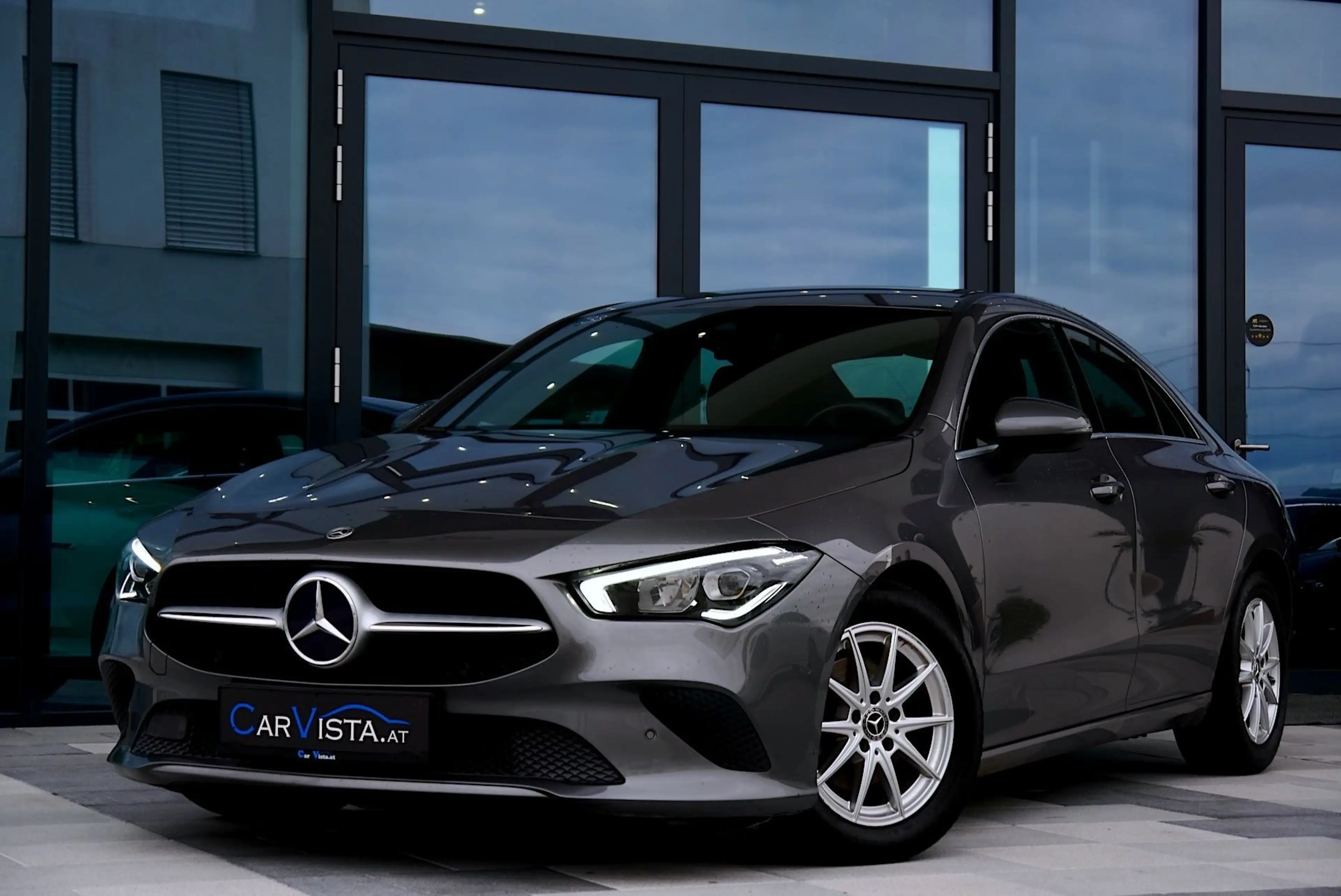Mercedes-Benz CLA 180 d Aut. *Kamera - Sitzheizung* — photo 2
