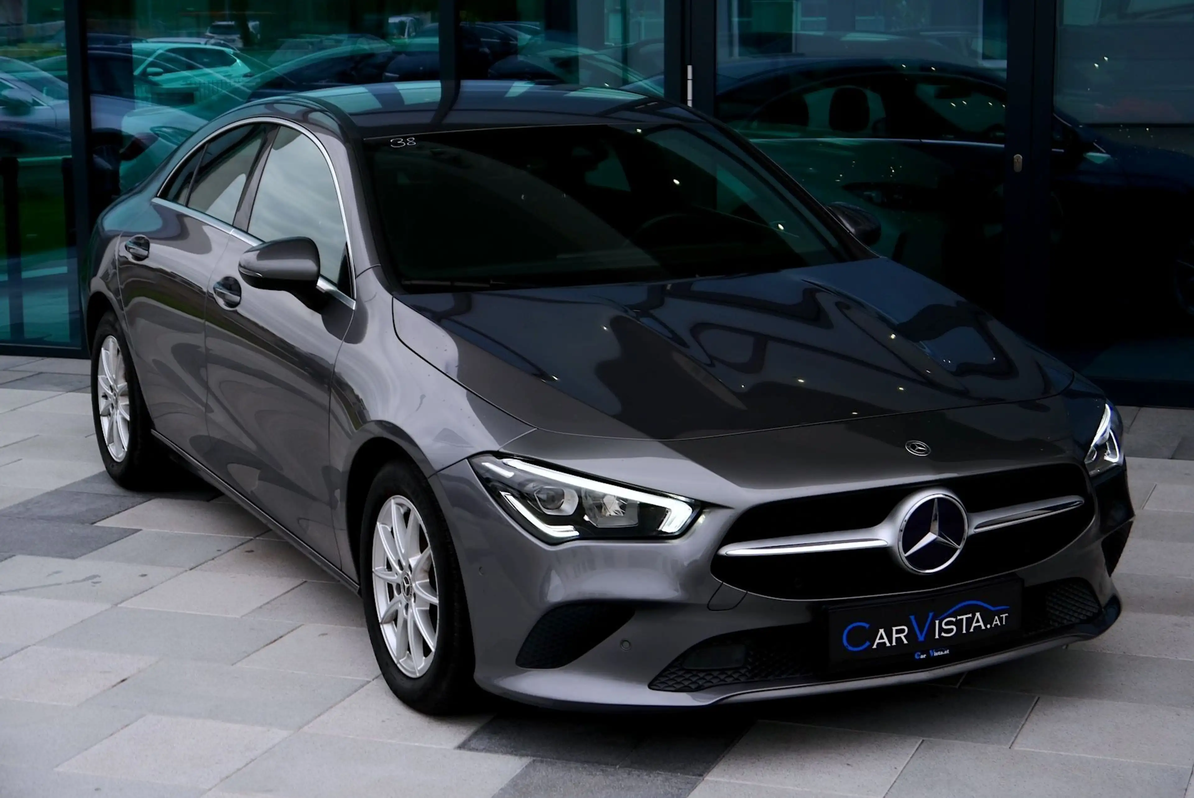 Mercedes-Benz CLA 180 d Aut. *Kamera - Sitzheizung* — photo 4