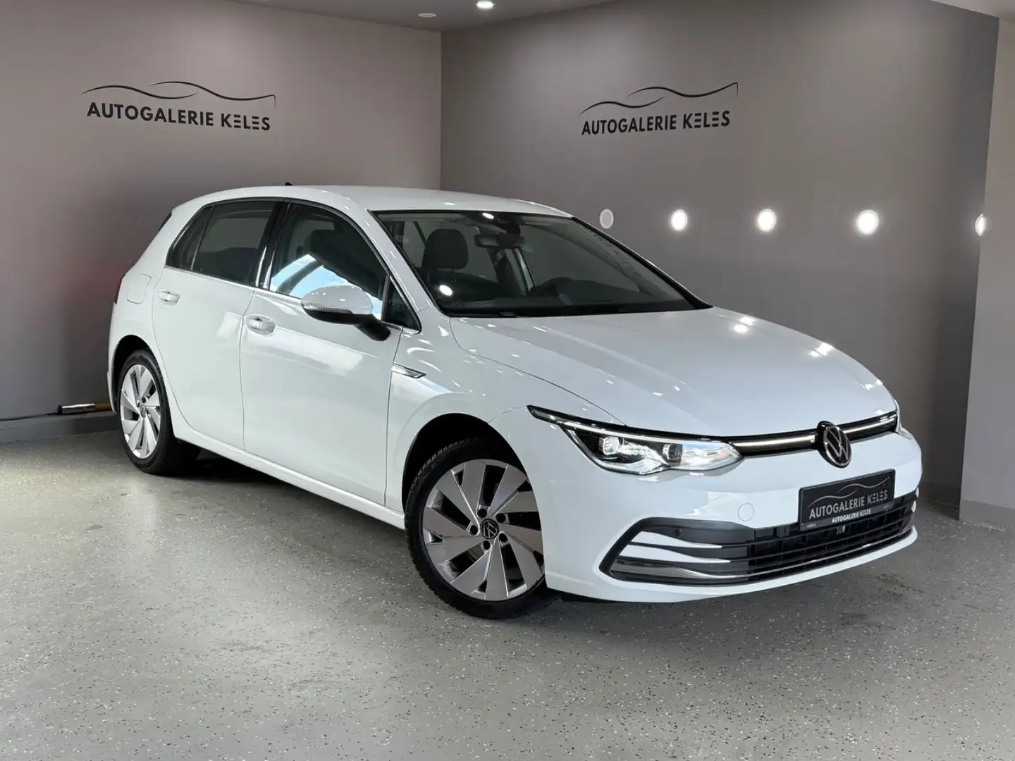 Volkswagen Golf VIII Lim Style Autom. VIRTUAL*KESSY*SPUR*AC Blanco - 1