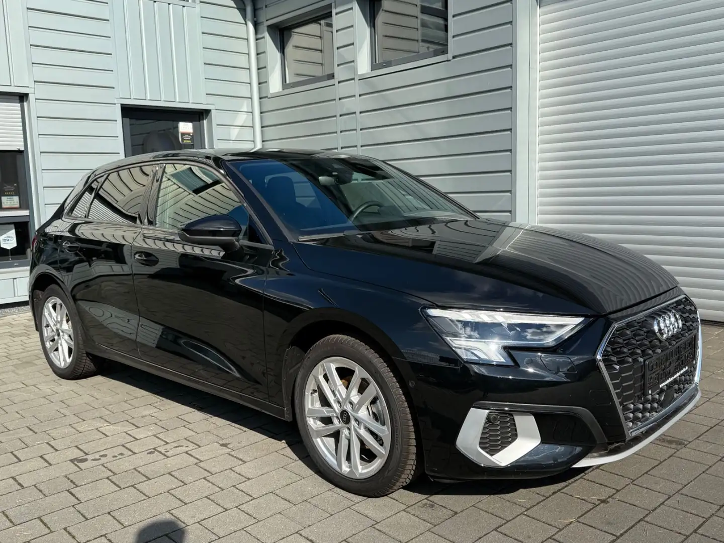 Audi A3 Sportback 35 TFSI S-Line DSG LED Kamera Noir - 1