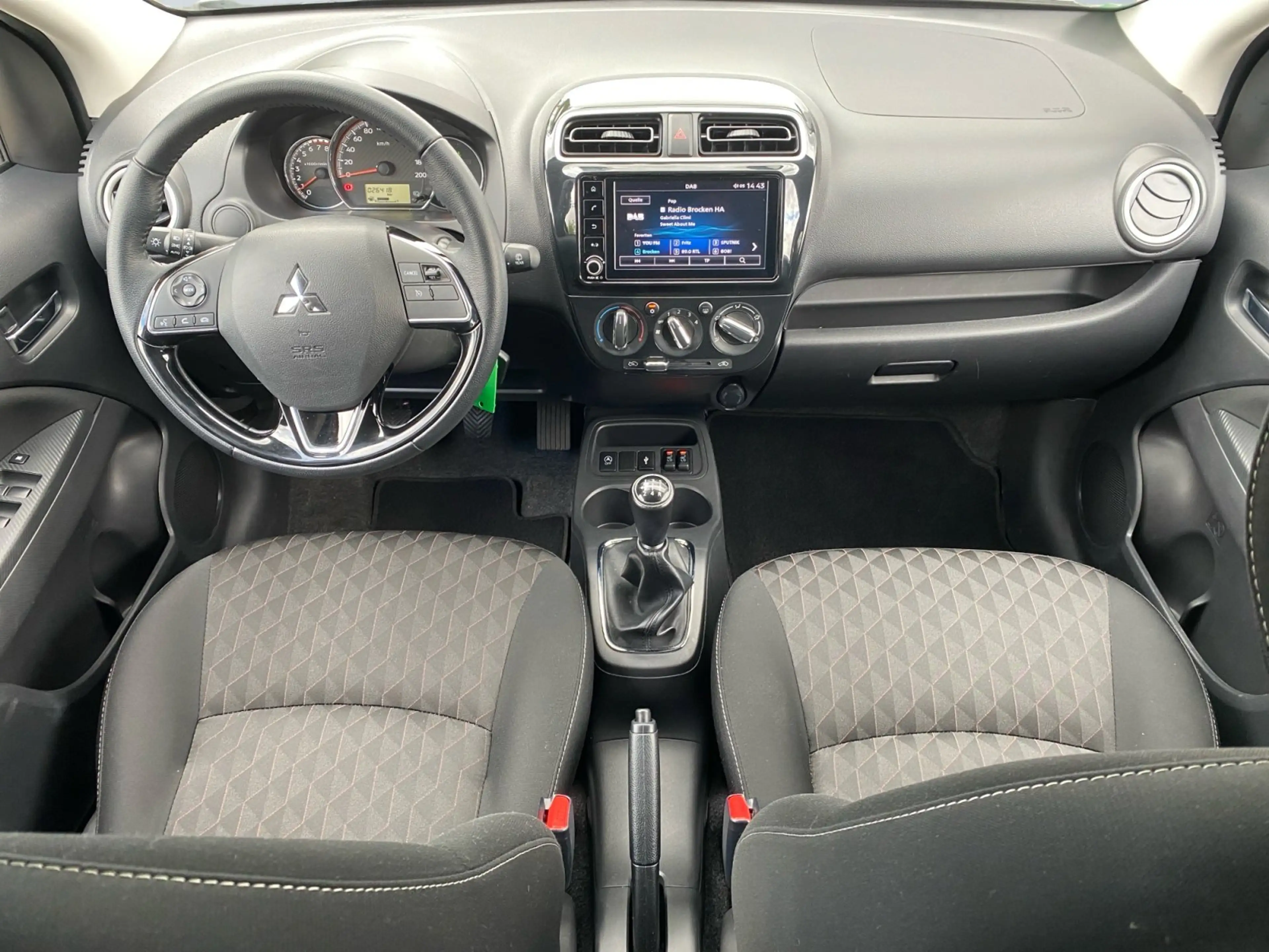 Mitsubishi Space Star Select+ 1.2 MIVEC Tempomat Sitzhzg. — photo 8