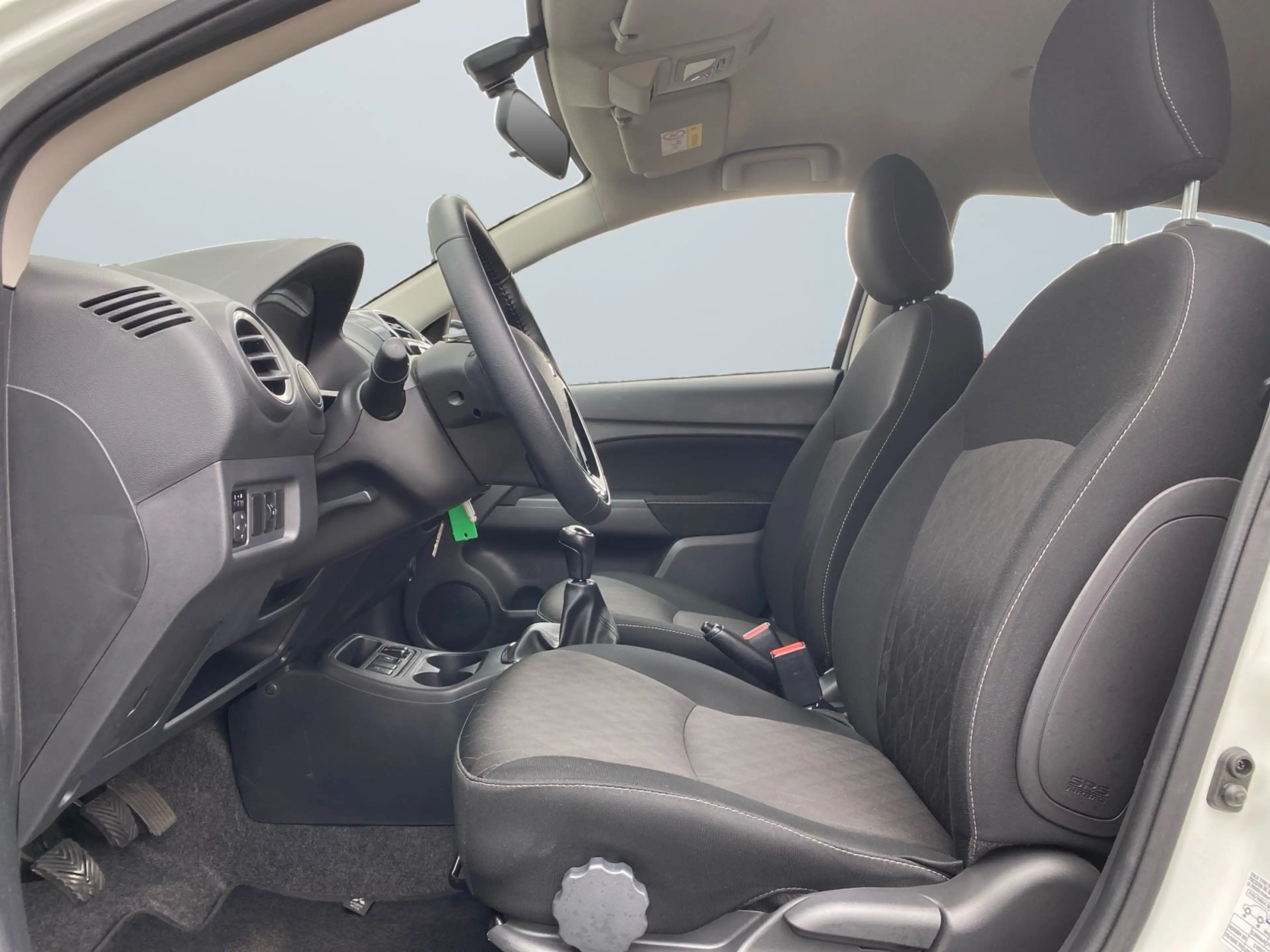 Mitsubishi Space Star Select+ 1.2 MIVEC Tempomat Sitzhzg. — photo 7