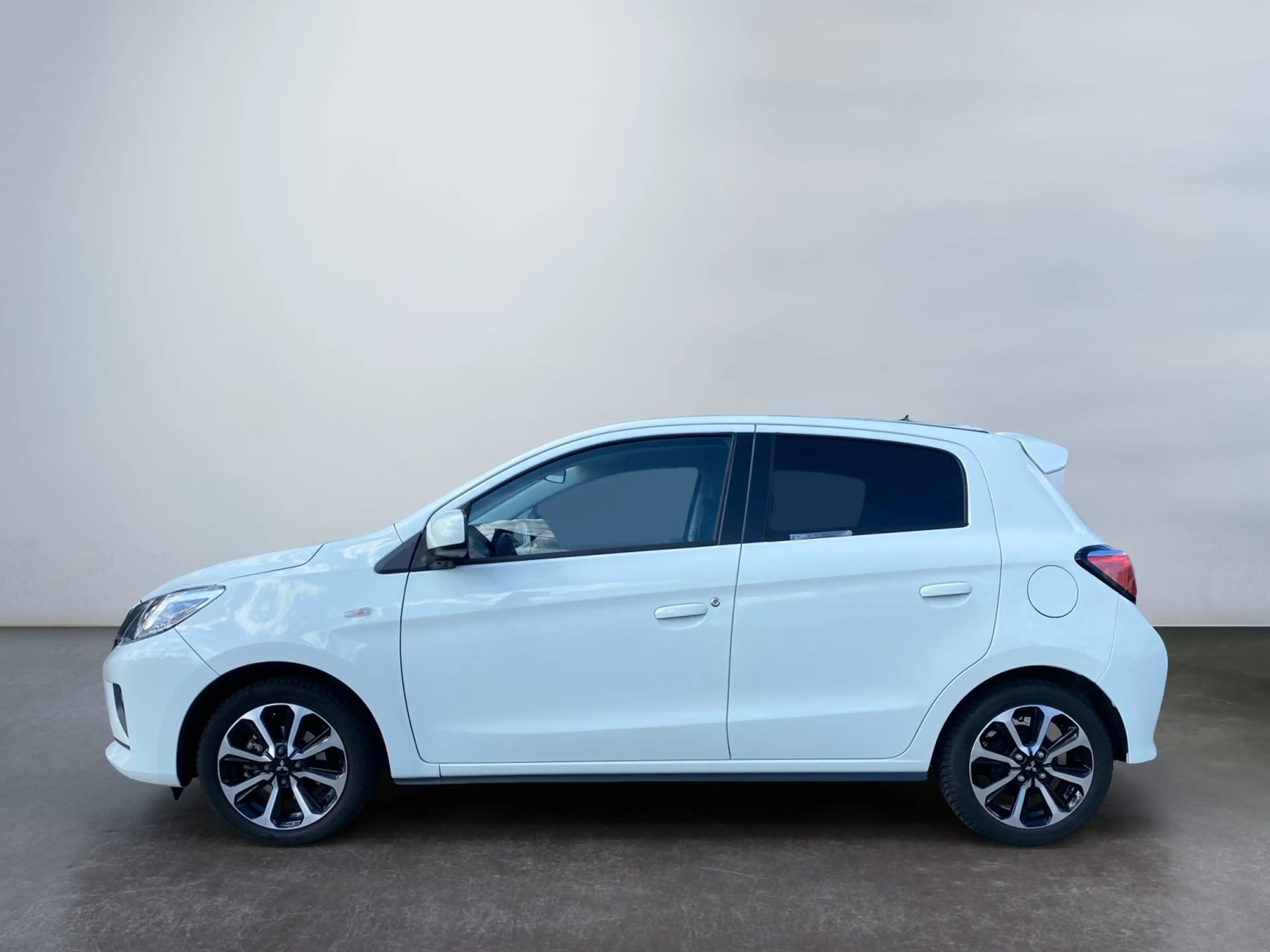Mitsubishi Space Star Select+ 1.2 MIVEC Tempomat Sitzhzg. — photo 3