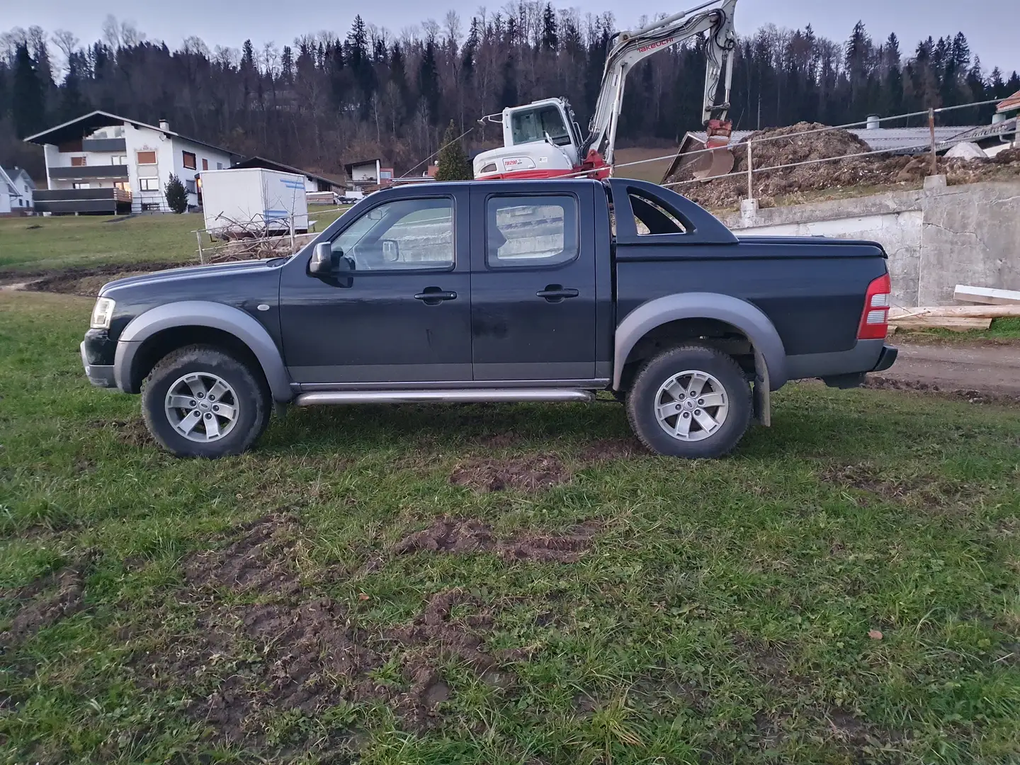 Ford Ranger Schwarz - 1