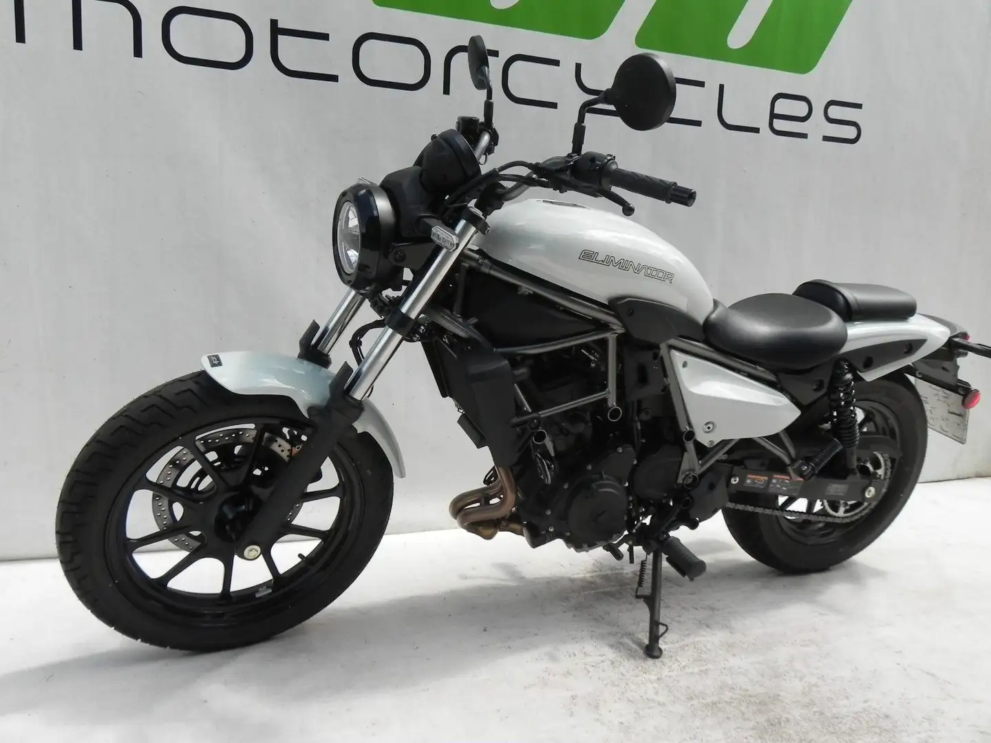 Kawasaki Eliminator 500 ABS Weiß - 2