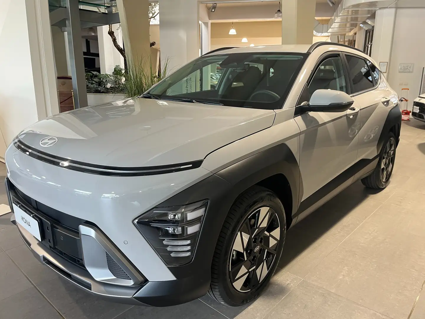 Hyundai KONA Kona 1.6 gdi hev X Line 2wd 141cv dct Gris - 1