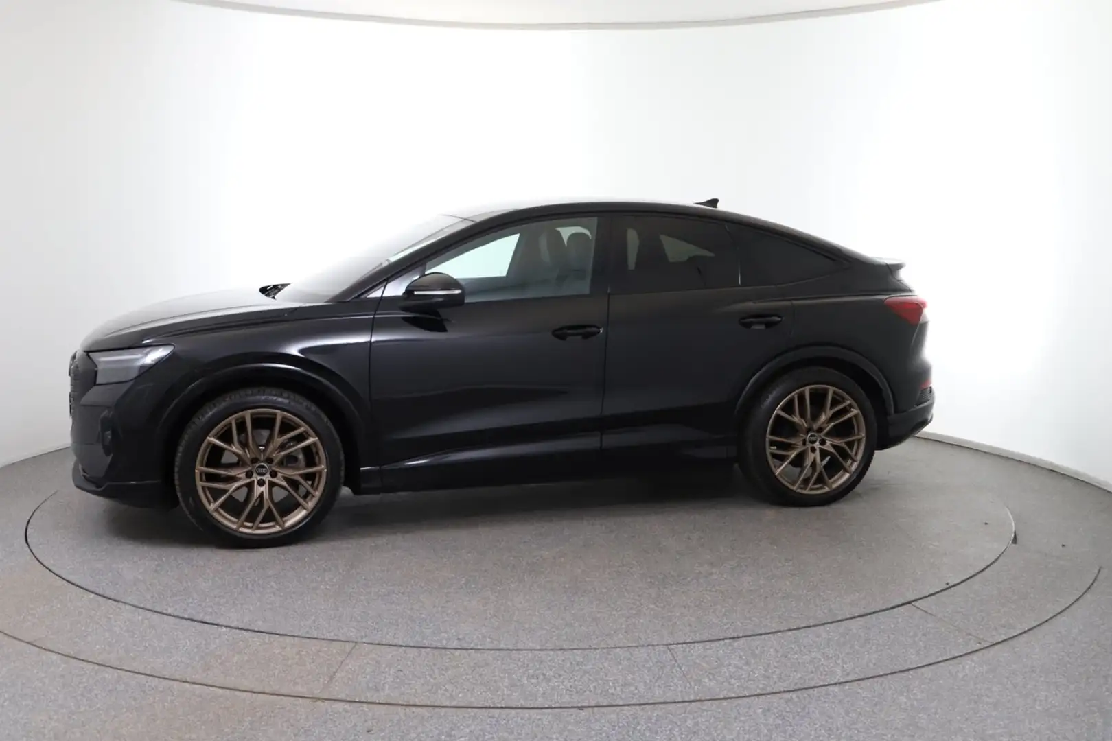 Audi Q4 e-tron Audi Q4 Sportback 55 e-tron quattro business Schwarz - 2
