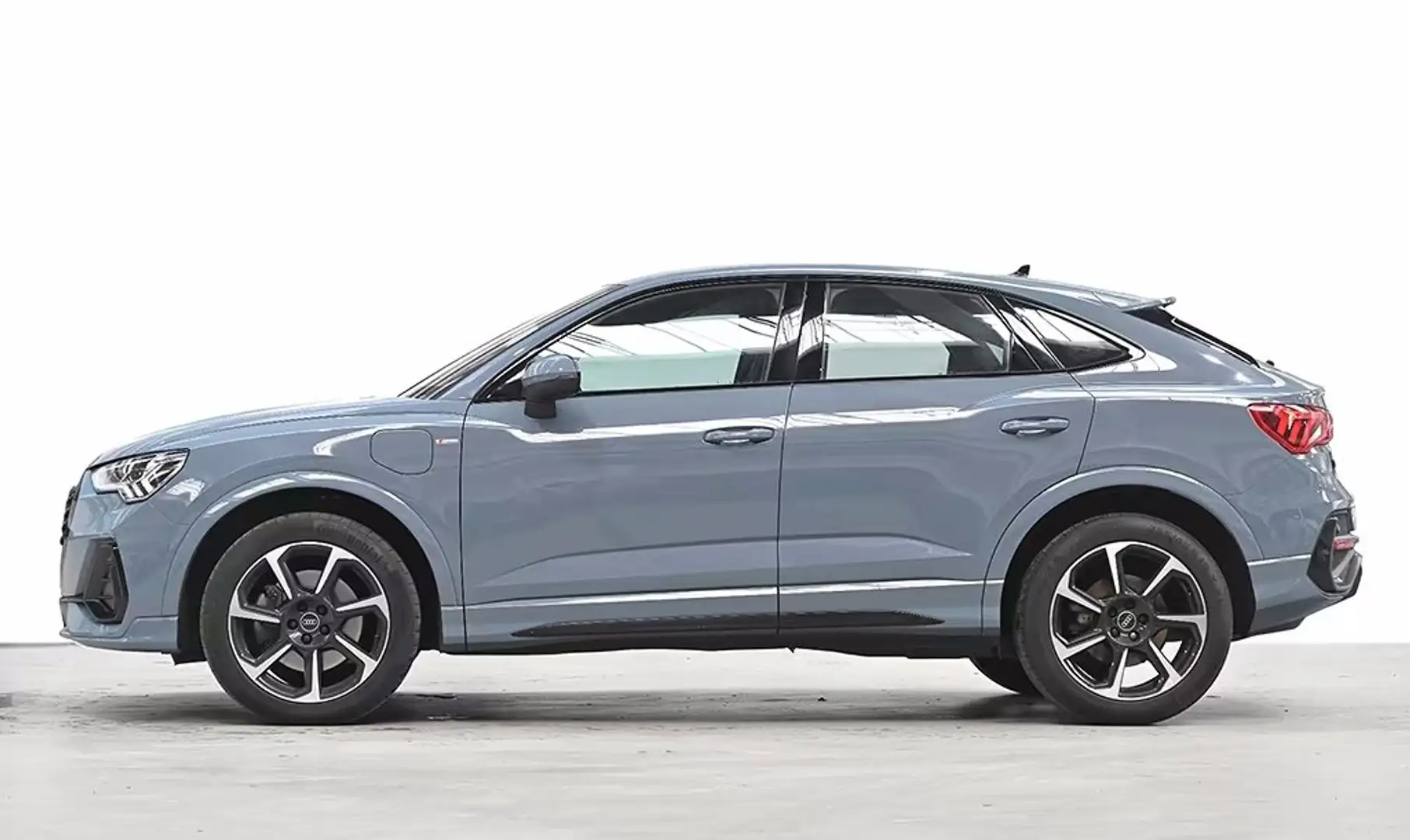 Audi Q3 Sportback 45 TFSIe 2X S Line *PREZZO REALE* Gris - 2