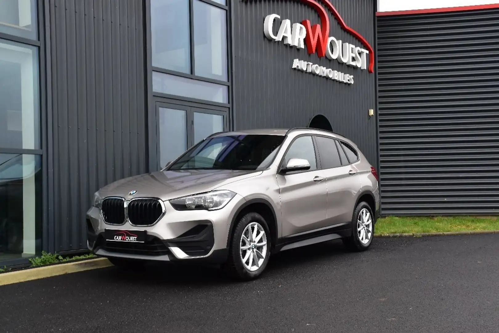 BMW X1 (F48) (2) SDRIVE18D LOUNGE BVA8 Beige - 1
