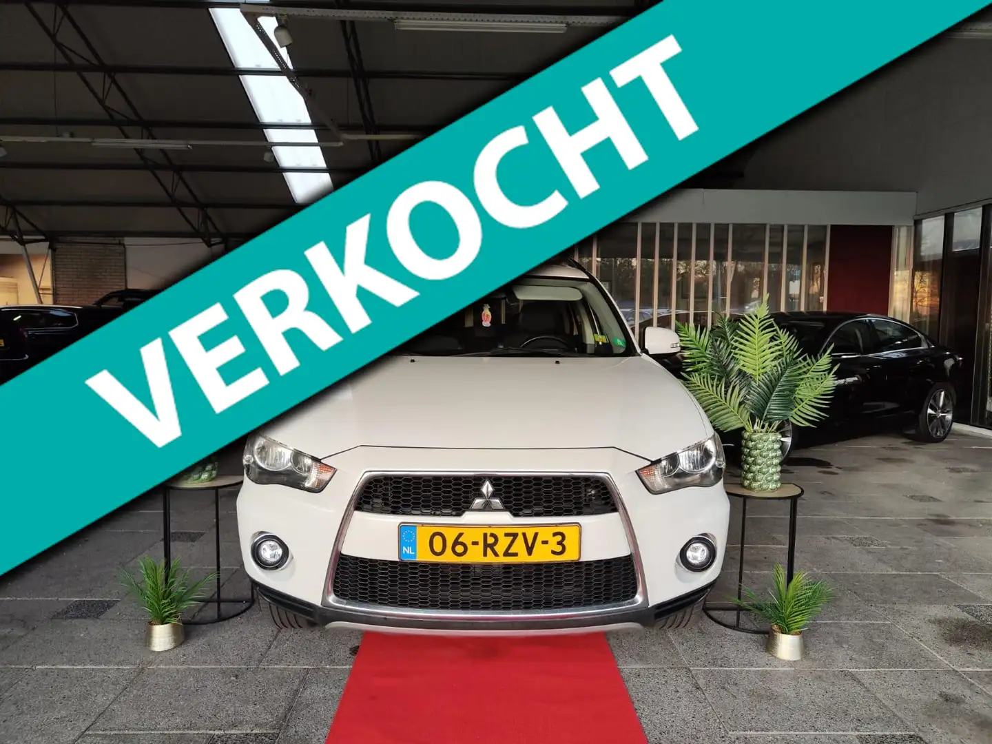 Mitsubishi Outlander 2.0 AUT INTRO EDITION BENZINE/LPG 2011 Alb - 1