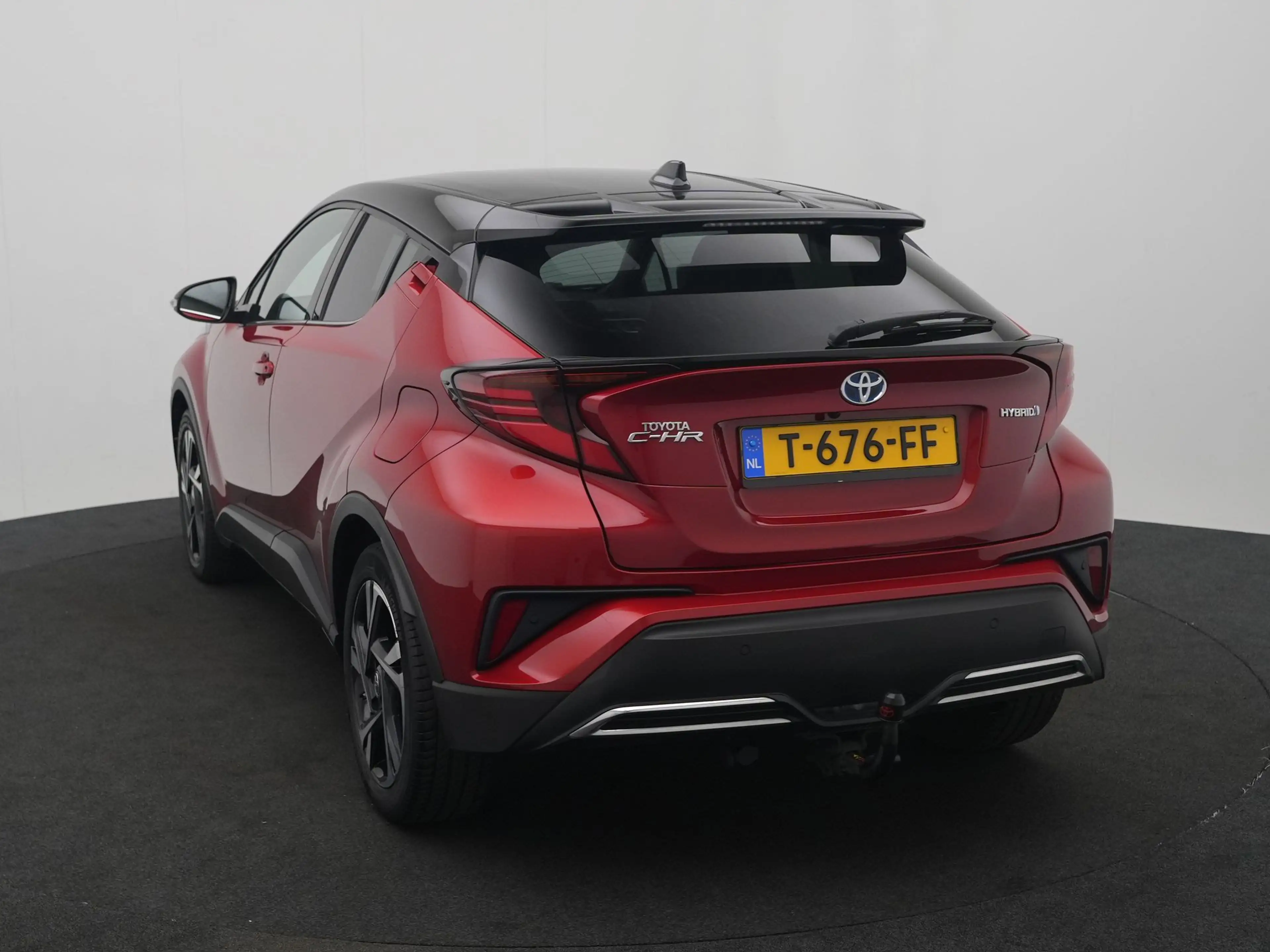 Toyota C-HR 2.0 Hybrid Executive | Parkeersensoren V+A | Blind — photo 12