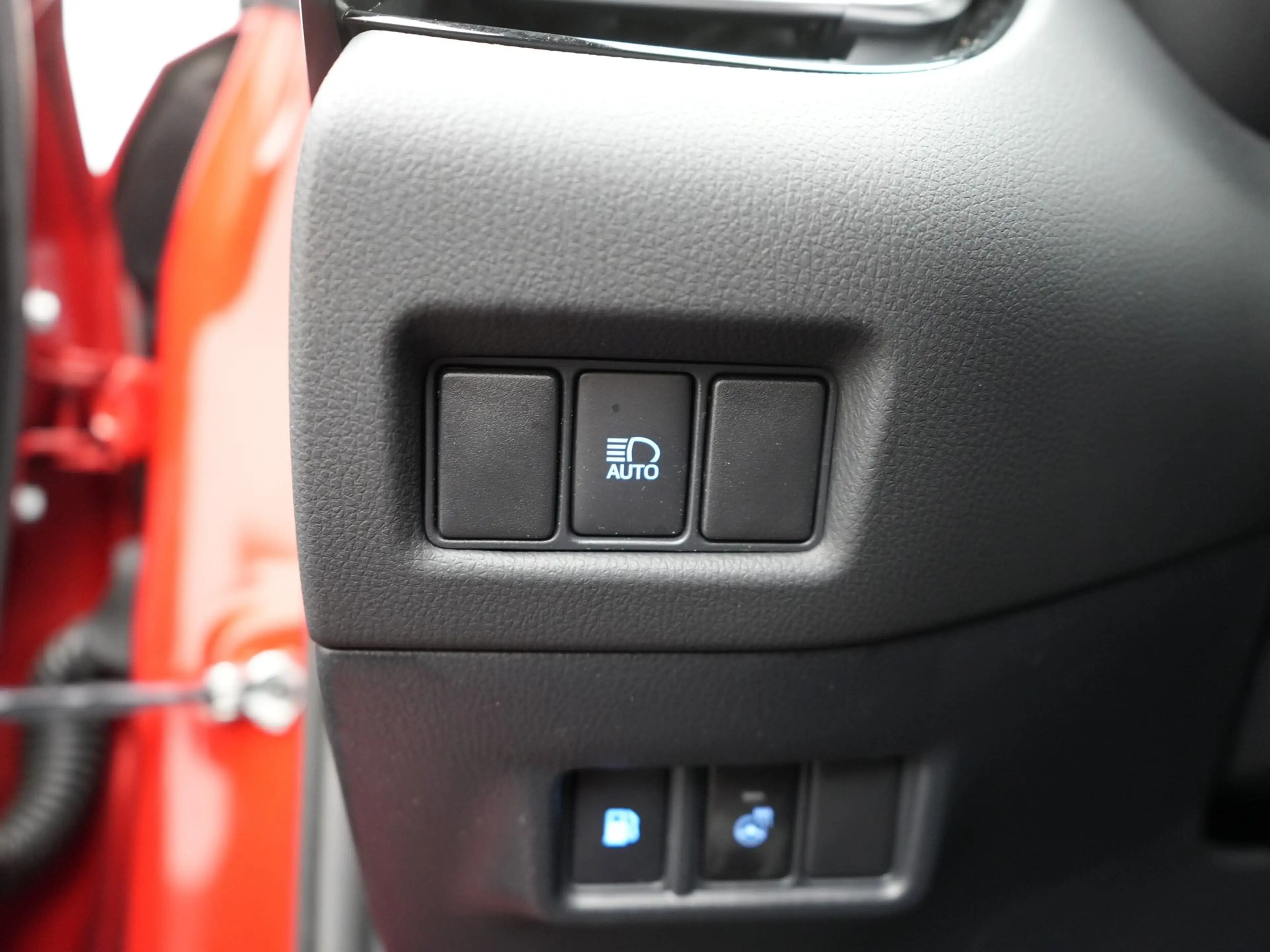 Toyota C-HR 2.0 Hybrid Executive | Parkeersensoren V+A | Blind — photo 9