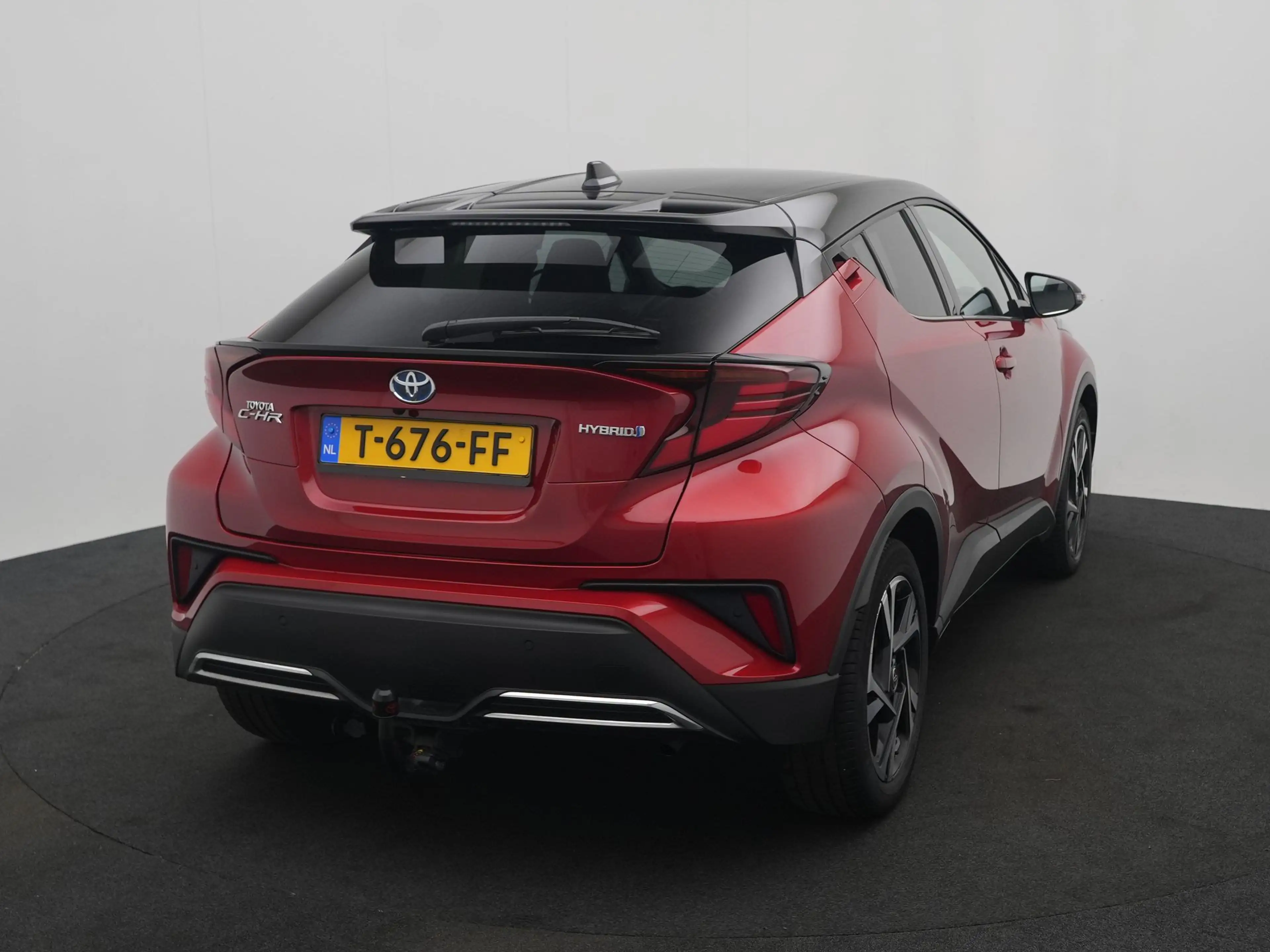 Toyota C-HR 2.0 Hybrid Executive | Parkeersensoren V+A | Blind — photo 13