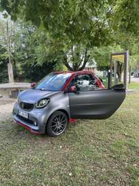 Innen Brabus Optik Carbon Außenfarbe rot/grau
