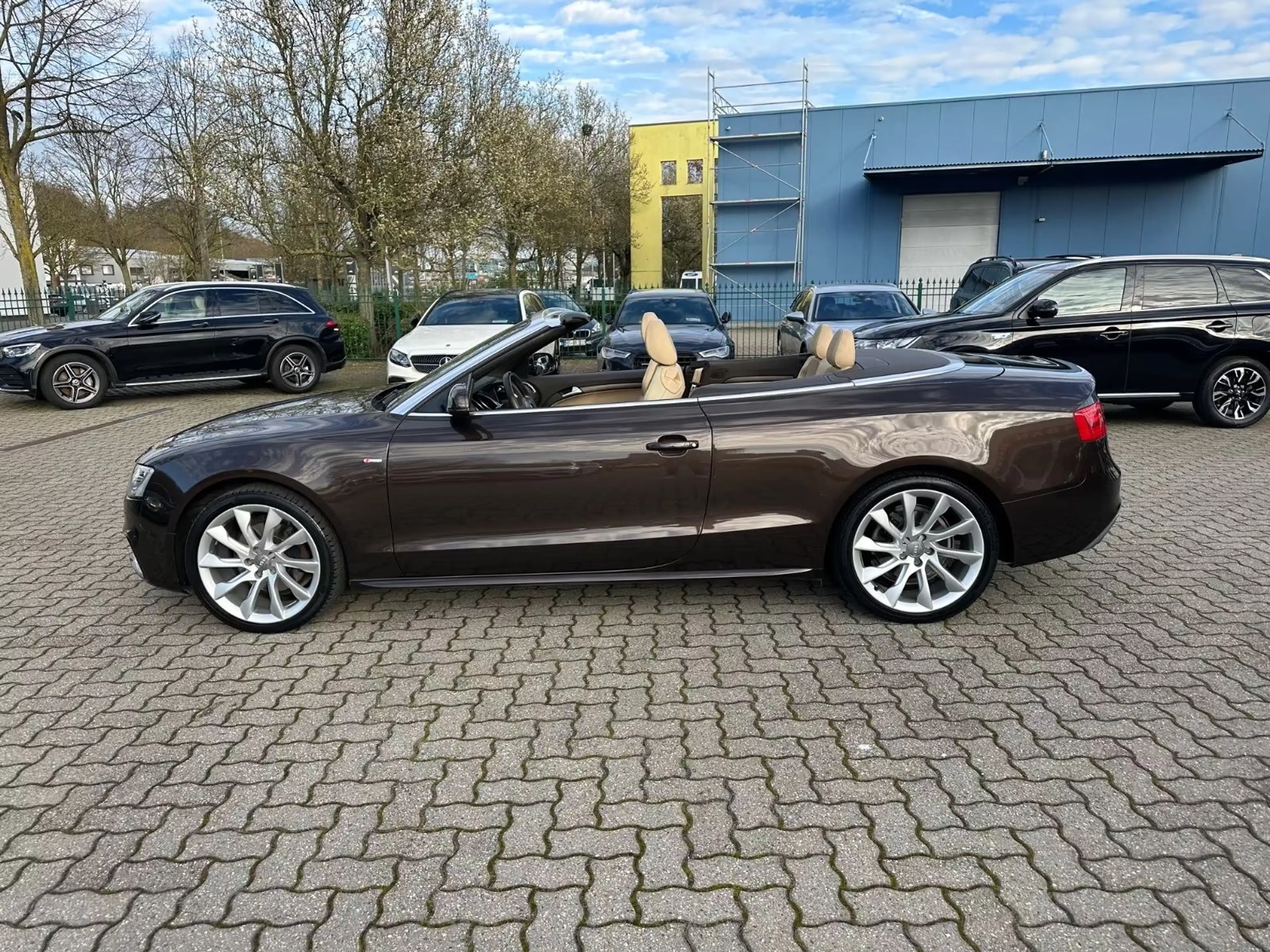 Audi A5 Cabrio 1.8 TFSI Aut. S-Line Bi-Xen LEDER Keyl — photo 3
