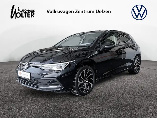 Volkswagen Golf VIII 1.5 eTSI Move DSG AHK KAM ACC NAVI
