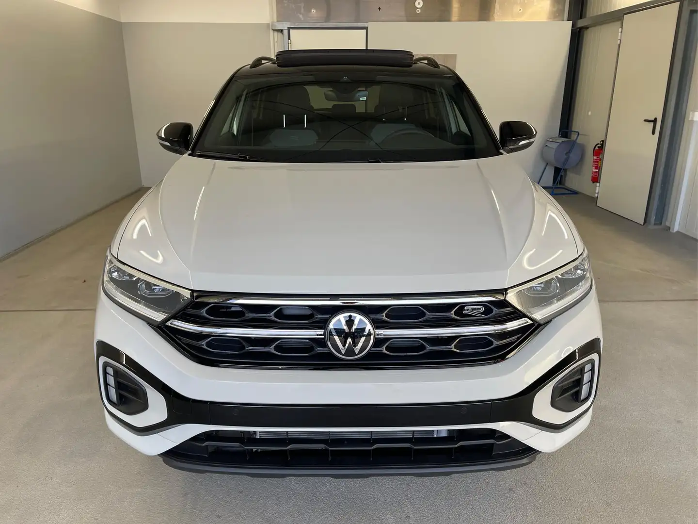 Volkswagen T-Roc R-Line 190PS 4M DSG Pano+AHK+Black+IQ.Light+IQ.... Grau - 2