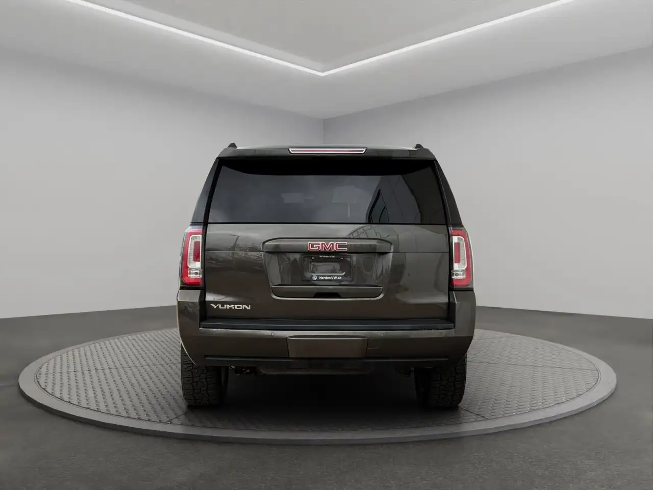 GMC Yukon снимка GMC Yukon