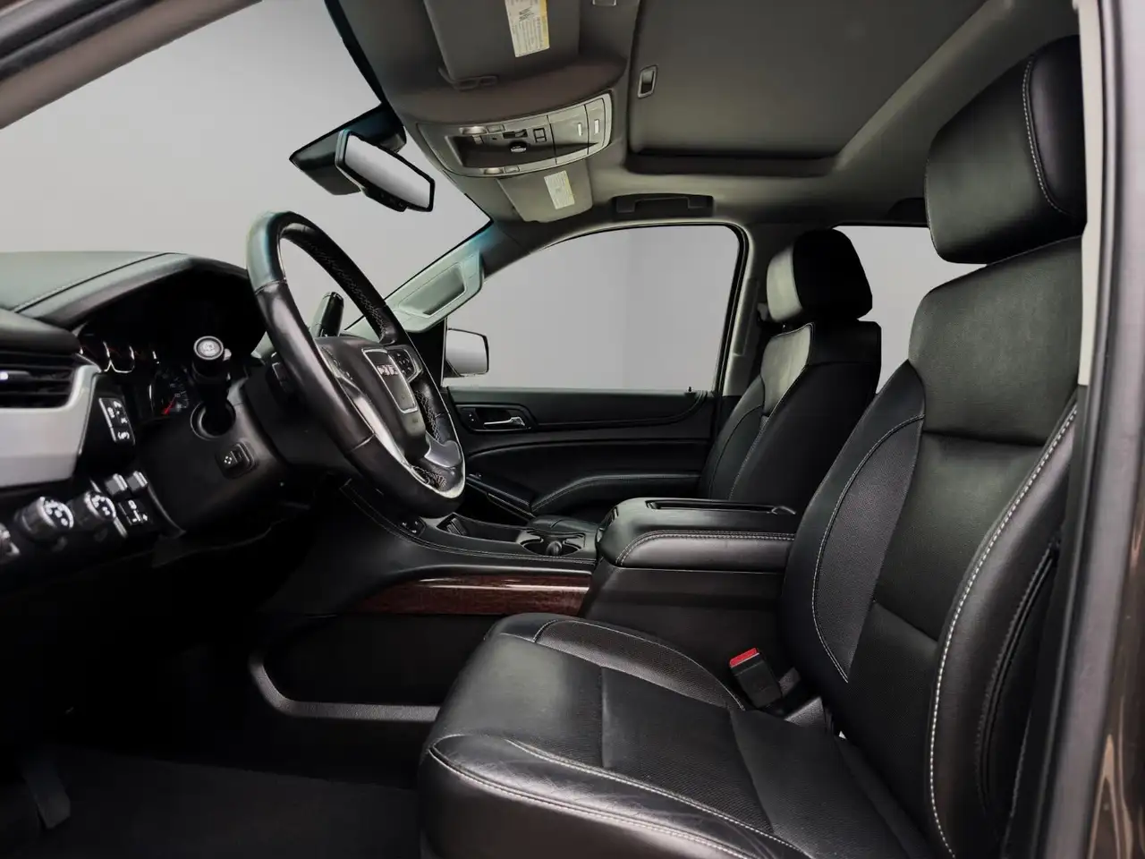 GMC Yukon снимка GMC Yukon