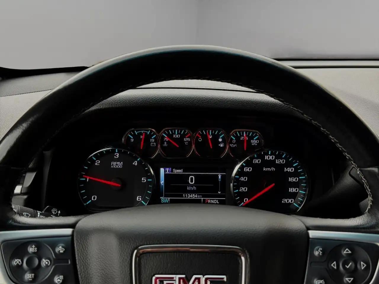 GMC Yukon снимка GMC Yukon