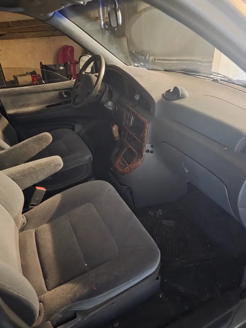 Kia Carnival Carnival V6 LS Gri - 1