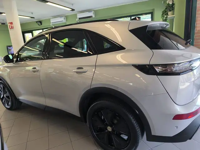 DS Automobiles DS 7 Crossback view 7