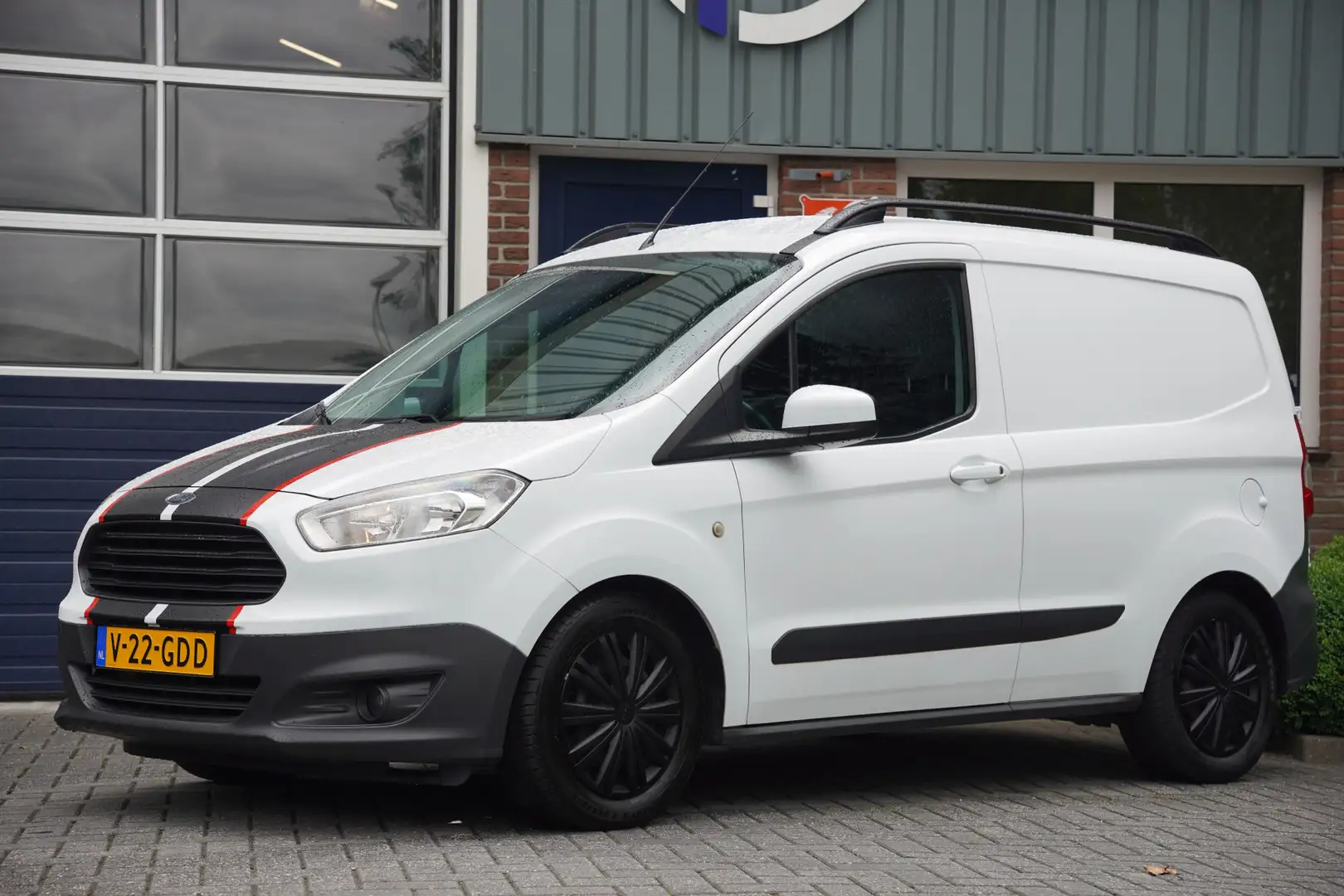 Ford Transit Courier 1.0 Trend, AIRCO, TREKHAAK, BTW-VRIJ / MARGE Wit - 2