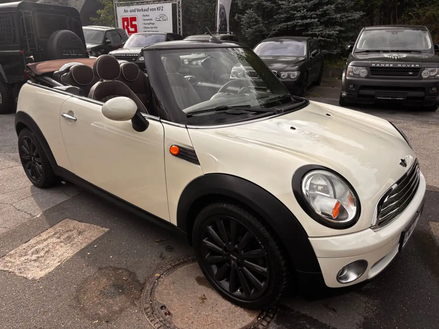 MINI Cooper Cabrio Beige - 2