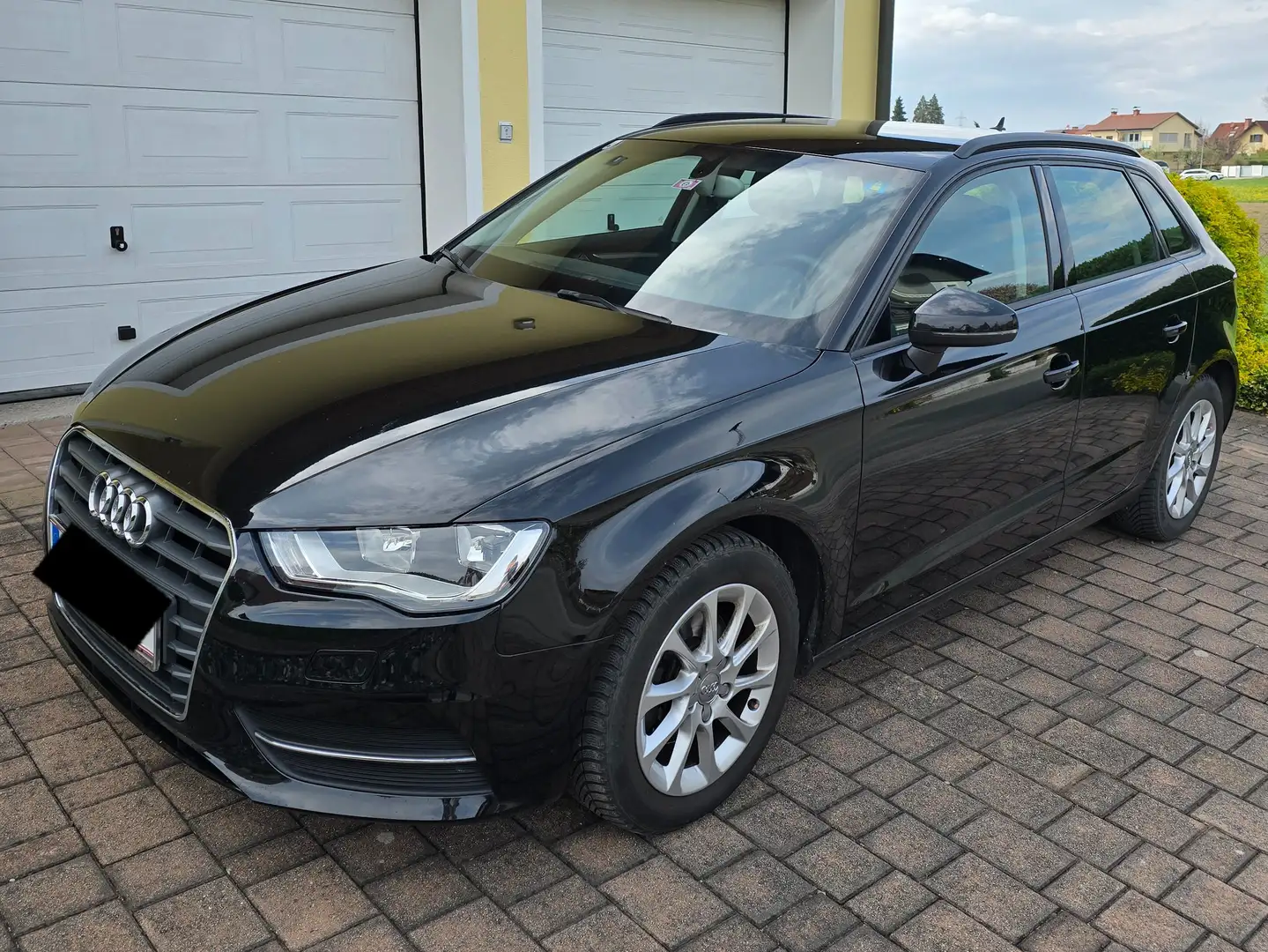 Audi A3 A3 SB 1,6 TDI Intense Intense Schwarz - 1