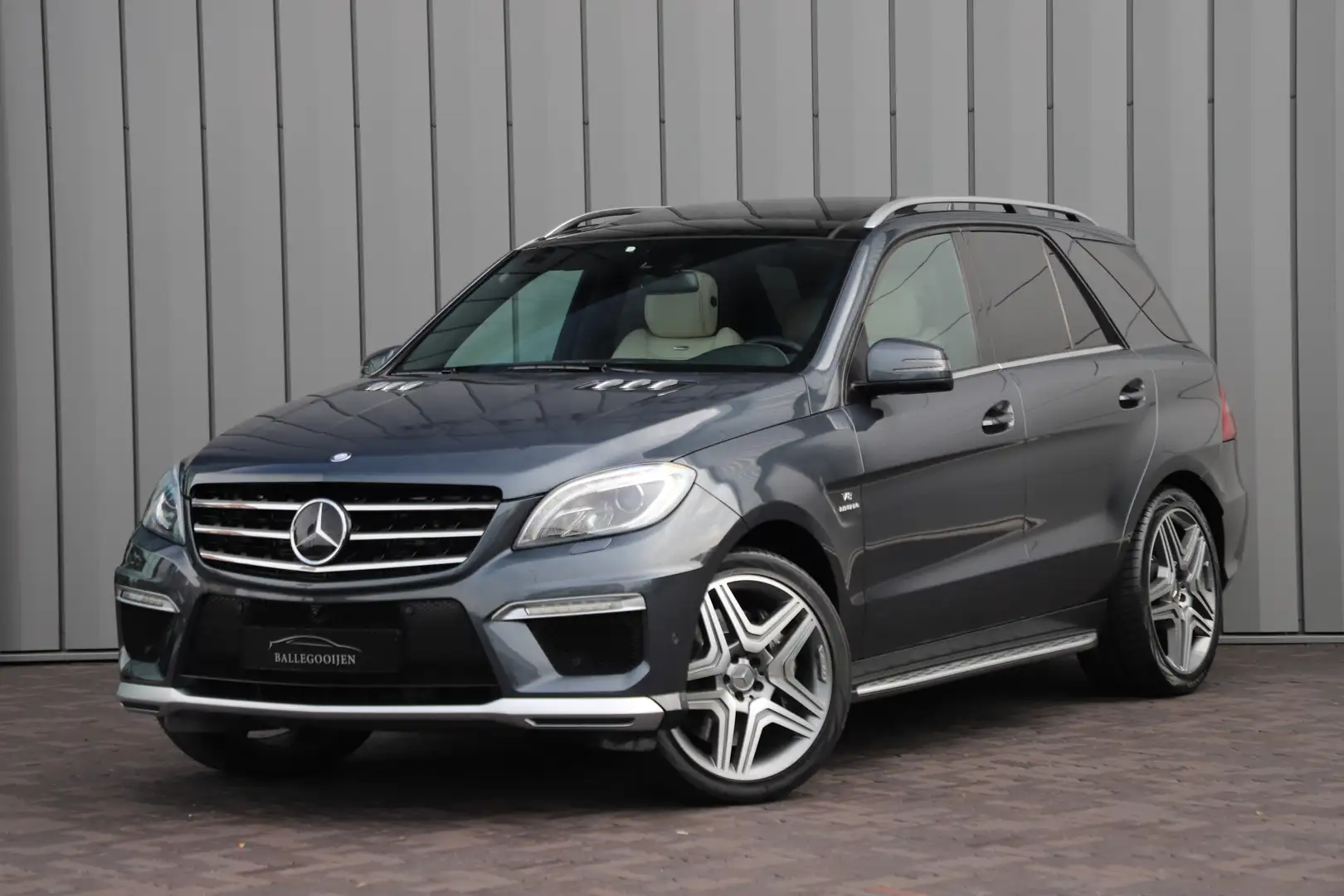 Mercedes-Benz ML 63 AMG M-klasse Aut7 | 525PK | Luchtvering | Massage | De Gris - 1