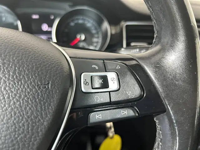 Volkswagen Golf Sportsvan view 15