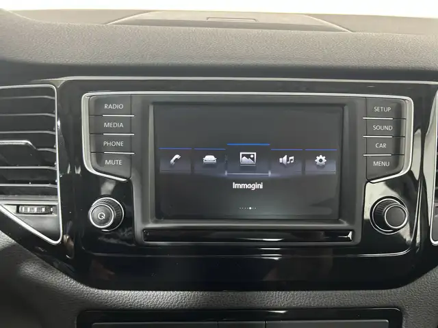 Volkswagen Golf Sportsvan view 20